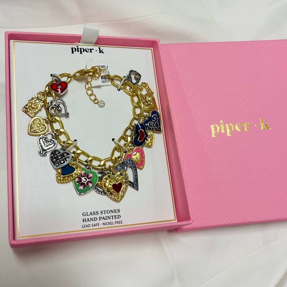 NWT ⚜️💖⚜️ Piper K Viral Gorgeous Brighton Style Multi Heart Charm Bracelet - Picture 9 of 10